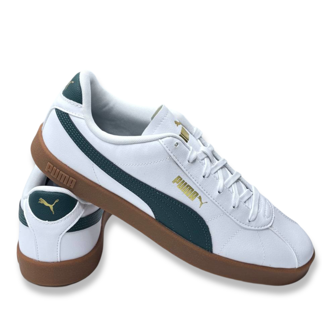 IMG 9245 - ZAPATILLA HOMBRE PUMA CLUB II SL | SNEAKERS DE PIEL VEGANA, SUELA DE GOMA Y DISEÑO RETRO Zapatillas hombre Puma Club II SL - sneakers de piel sintética en color blanco con detalles en verde, suela de goma y diseño retro.