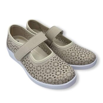 Salón Velcro Cutillas 38470 Platino - zapato elegante con troquelado floral y suela ligera