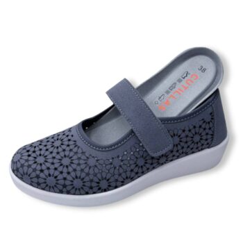 Salón Velcro Cutillas 38470 Pacífico Marino - zapato cómodo con diseño floral troquelado y ajuste de velcro