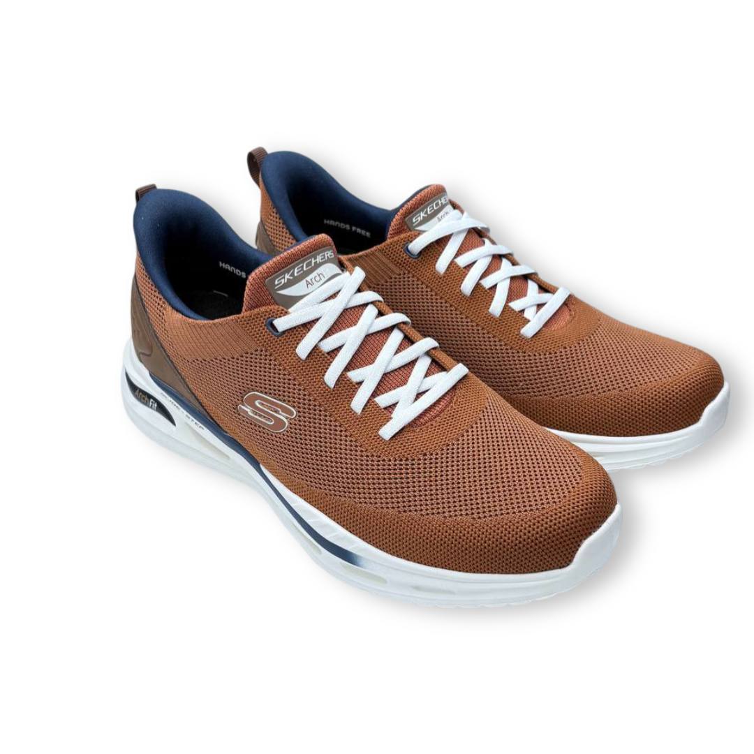 IMG 3789 - DEPORTIVO HOMBRE SKECHERS ARCH FIT 210994 ORVAN-KINCADE | SOPORTE PLANTAR Y CONFORT DIARIO Skechers Glide-Step Arch Fit 210994 con diseño ergonómico, plantilla Arch Fit y tecnología Slip-Ins. Calzado vegano ideal para caminar con total comodidad.