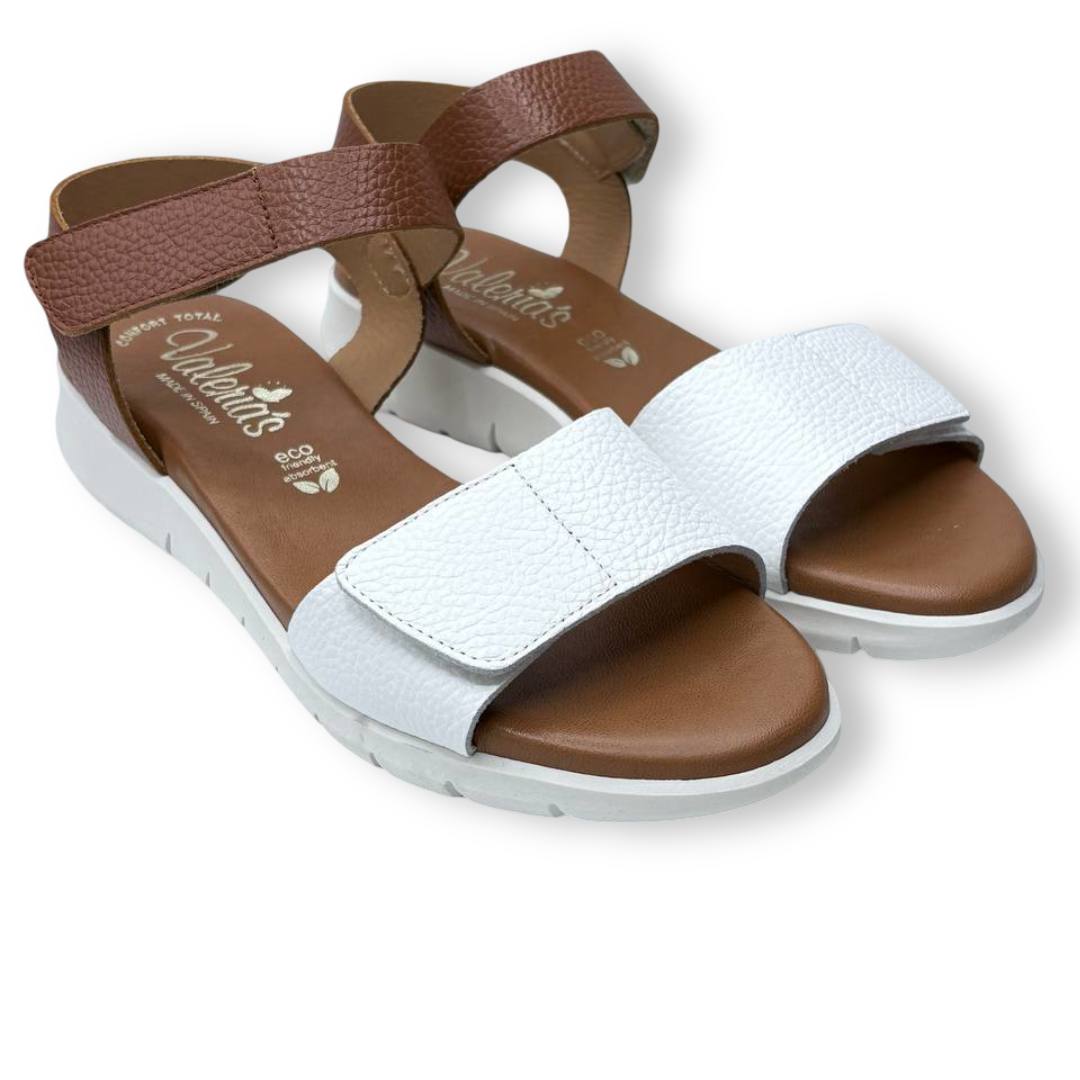 IMG 2706 - SANDALIA MUJER VALERIAS 2021 | DISEÑO JUVENIL CON CIERRE DE VELCRO Y SUELA ULTRALIGERA valerias-2021-blanco-marron.jpg